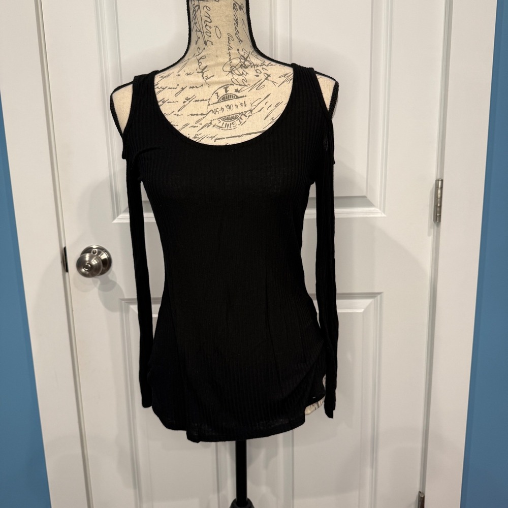 Charlotte Russe Black Cold Shoulder Ribbed Long Sleeve‎ Top Size Small